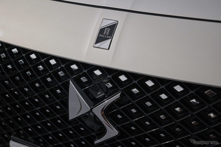 DS 7 PALLAS（欧州仕様）