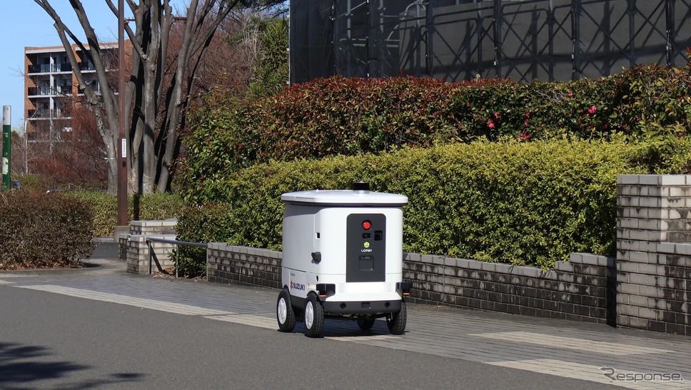「LOMBY」の自動配送ロボット