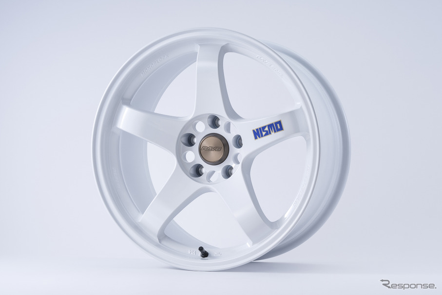 スカイラインGT-R用 アルミロードホイール LM GT4 NISMO 40th記念モデル 18インチ ホワイト