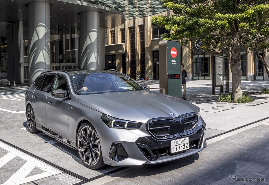 『クルマら部』部員がBMW i5 M60 xDrive ツーリングにスペシャル試乗