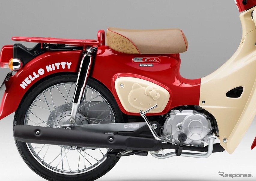 「ハローキティ」の誕生50周年を記念したスーパーカブが登場