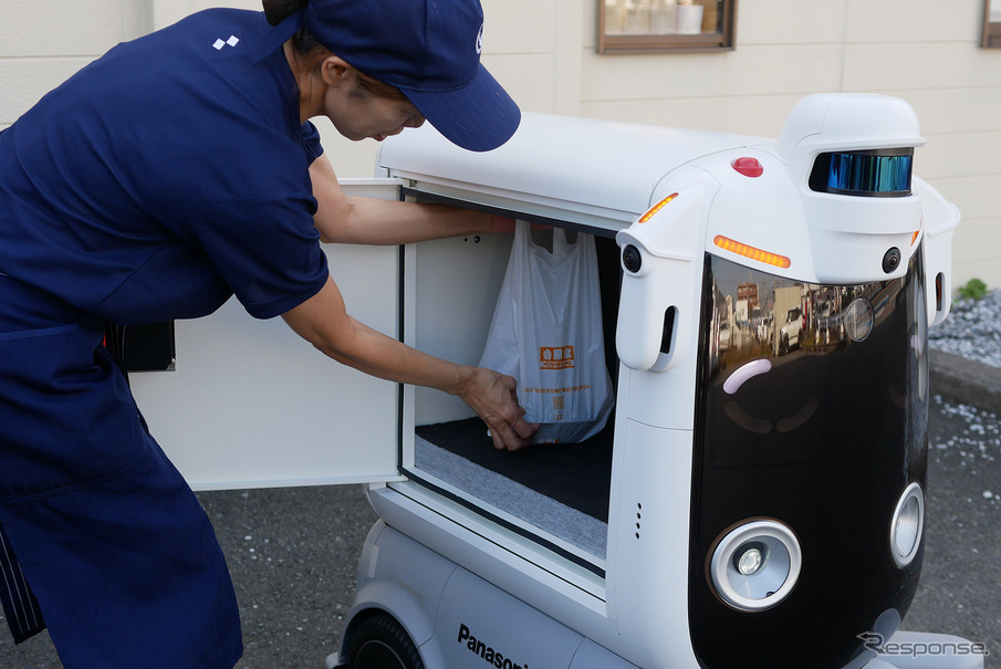 パナソニックの自動搬送ロボットが吉野家でフードデリバリー実証実験