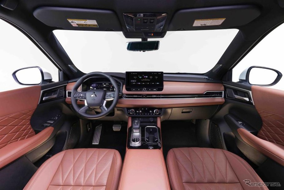 三菱自動車が米国向け2025年モデルに車載エンタメ「SiriusXM with 360L」採用。（写真は『アウトランダー』改良新型）