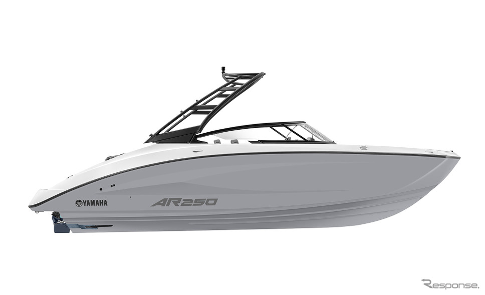 国内初導入のスポーツボート、ヤマハ『AR250』