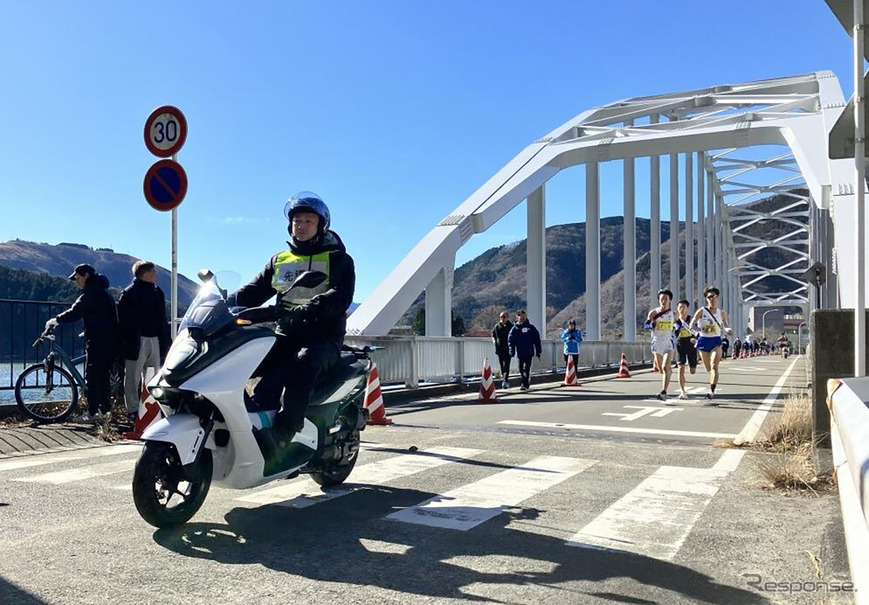 「かながわ駅伝」競走大会にヤマハの電動スクーター『E01』4台が先導車などに活用