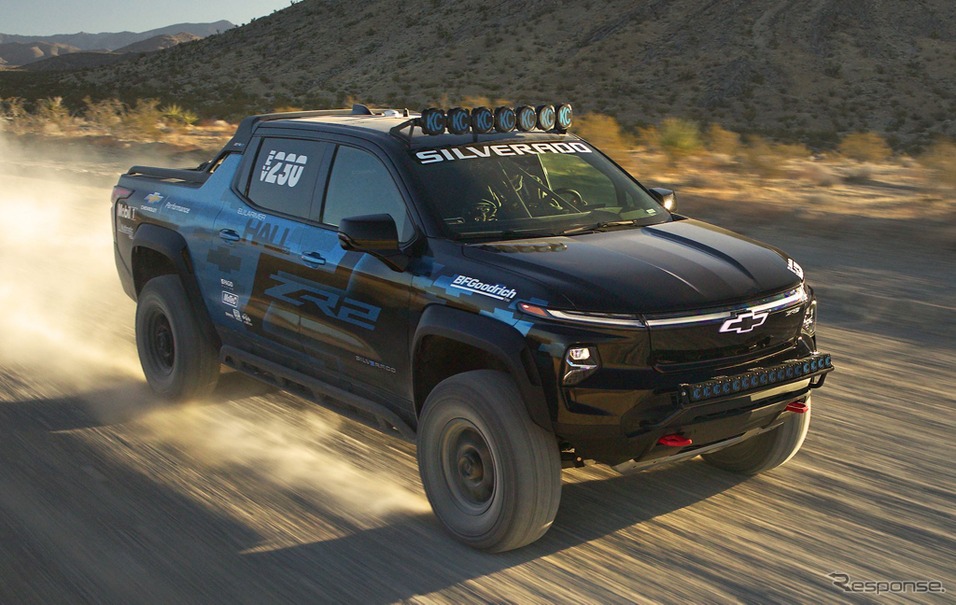 シボレー『シルバラードEV ZR2』