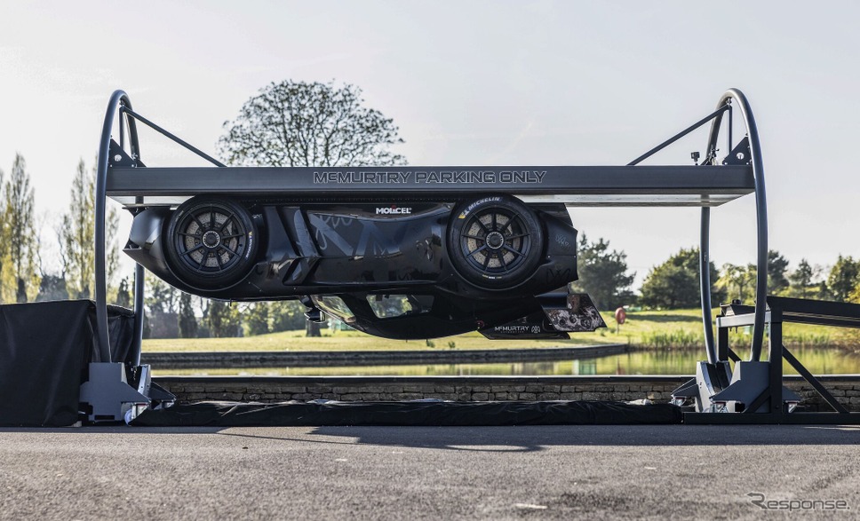 マクマートリー・オートモーティブの「VP1」が世界初となる車両の逆さま走行に成功