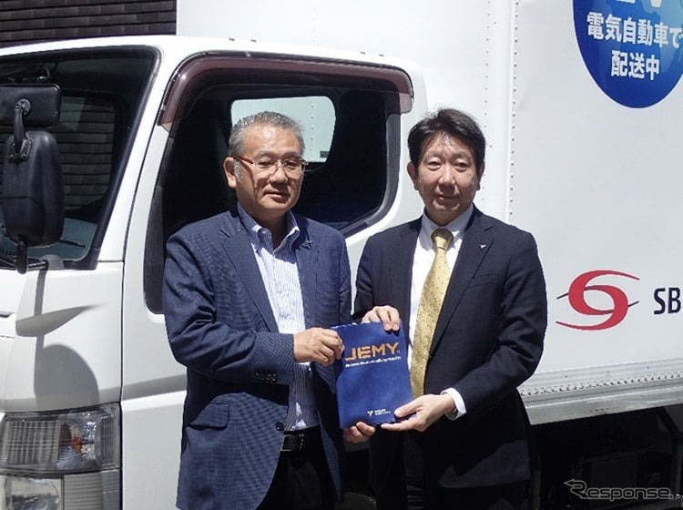 SBSホールディングス本社での、初号車引渡し式