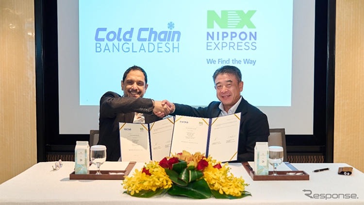 CCBL社出資者のAhmed Rajeeb Samdani氏（左）とNX南アジア・オセアニア社長 小林克人氏