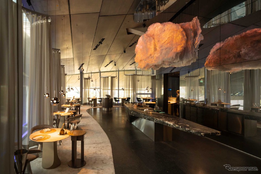 自動車博物館「BMW Welt」の新しい高級レストラン「THE CLOUD by Kafer」