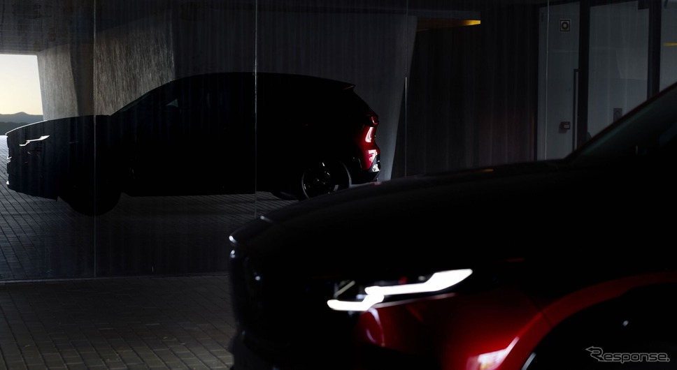 マツダ『CX-5』新型のティザー写真