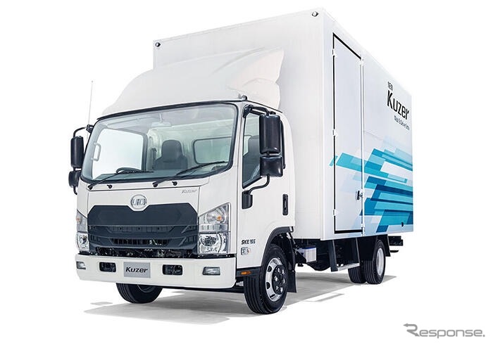 UDトラックスの新型クーザー