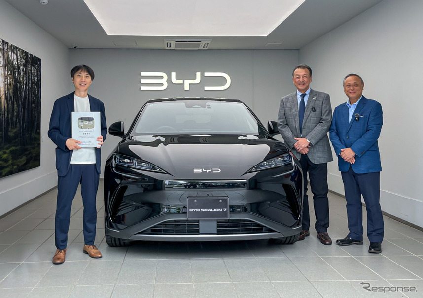 BYDが国内EV累計販売5000台目の『シーライオン7』を納車