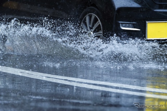 豪雨での走行
