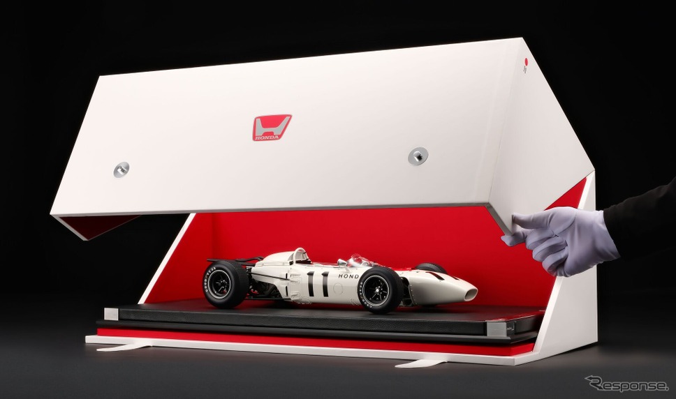 ホンダF1初勝利マシン「RA272」の8分の1スケールモデル