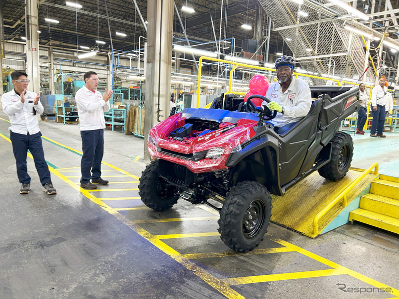ホンダの米国サウスカロライナ工場（SCM）から、50万台目のホンダの小型オフロードモデル「サイドバイサイド」車両がラインオフ