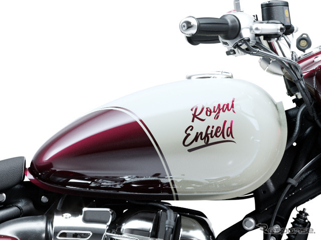 CLASSICシリーズの伝統であるティアドロップ型の流線型燃料タンク