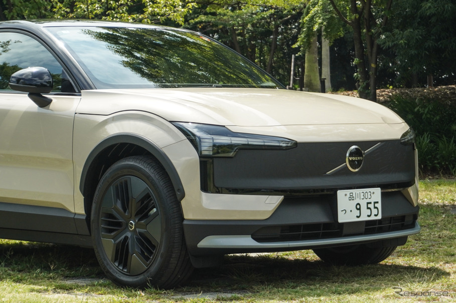 ボルボ EX30 クロスカントリー