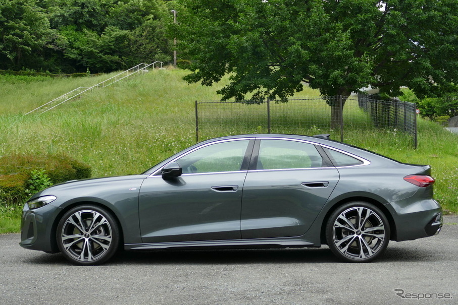 アウディ A5セダン TFSI quattro 150kW S Line