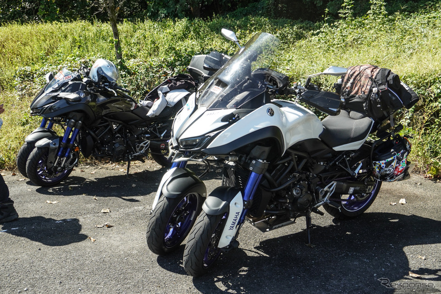 さまざまなバイクが並んだ「My Yamaha Motor cafe」。世にも珍しい「白いナイケン」の姿も
