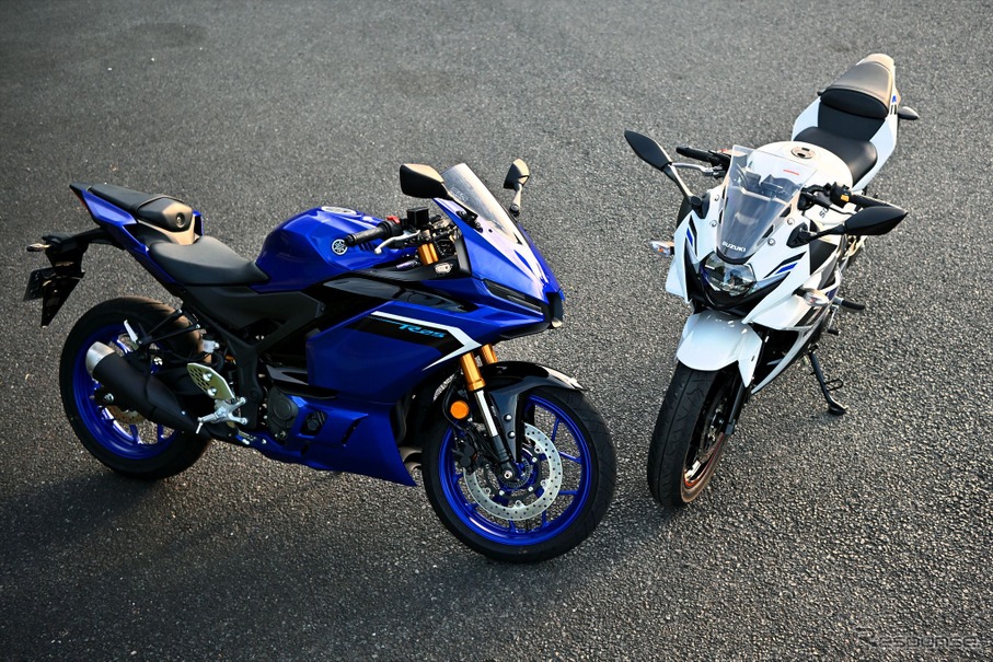 ヤマハ YZF-R25（左）とスズキ GSX250R（右）