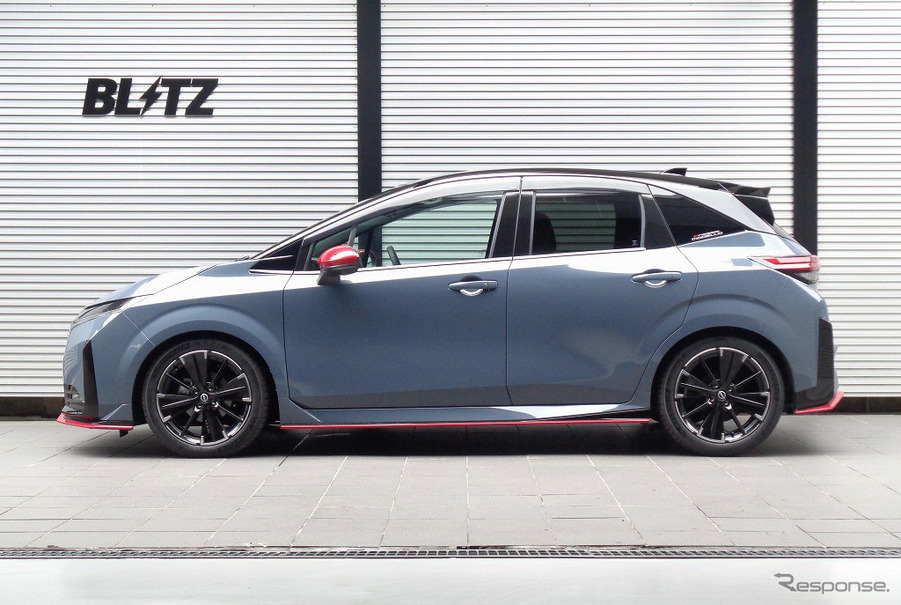 ブリッツ DAMPER ZZ-R　FSNE13オーラニスモ装着例（基準車高：フロント 13mmダウン / リア 12mmダウン）
