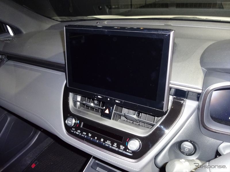 トヨタ・カローラクロス搭載のコネクティッドナビ対応 10.5インチディスプレイオーディオPlus