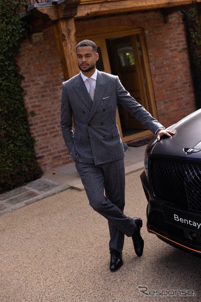 ベントレー・ベンテイガとコーディ・ガクポ選手