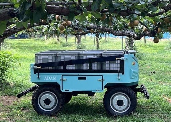 輝翠の自律走行AIロボット「Adam」