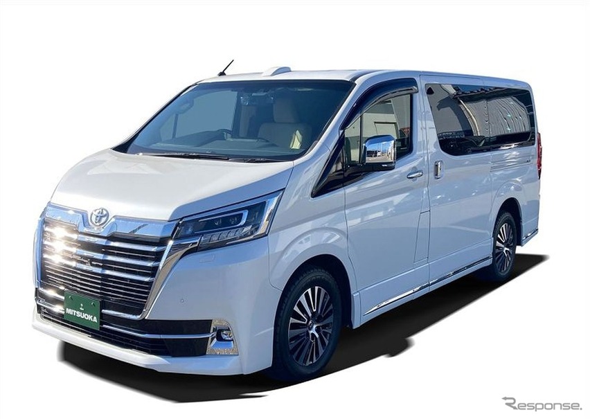 グランエース 『霊柩車』