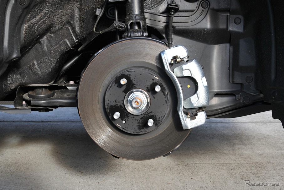 ブレーキ鳴き・効き不足は“皮膜不足”が原因? ブレーキパッドの正しい使い方をプロ目線で解説~カスタムHOW TO~