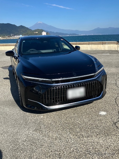 鈴与が導入した「トヨタ クラウンZ」