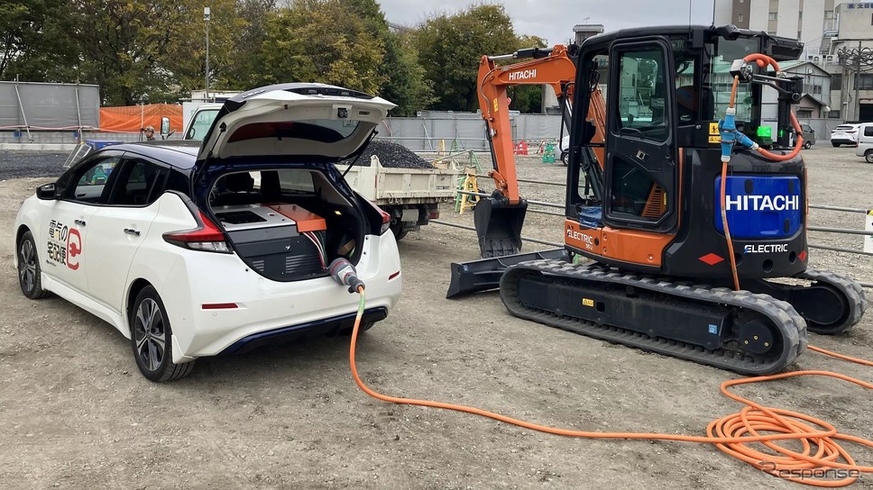 移動式給電車によるバッテリー駆動式ショベルへの充電