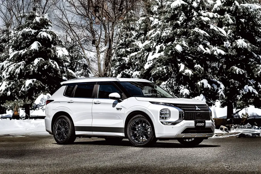 レイズ RSS HOMURA 2×7FT(グロッシーブラック)× 三菱 アウトランダー