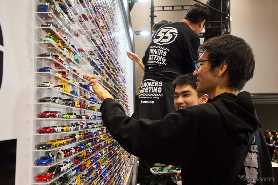 TOMICA OWNERS MEETING：トミカウォール
