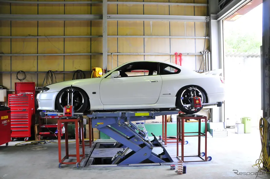 足まわりの基本！ ゴムブッシュのねじれを消す「1G締め直し」～カスタムHOW TO～