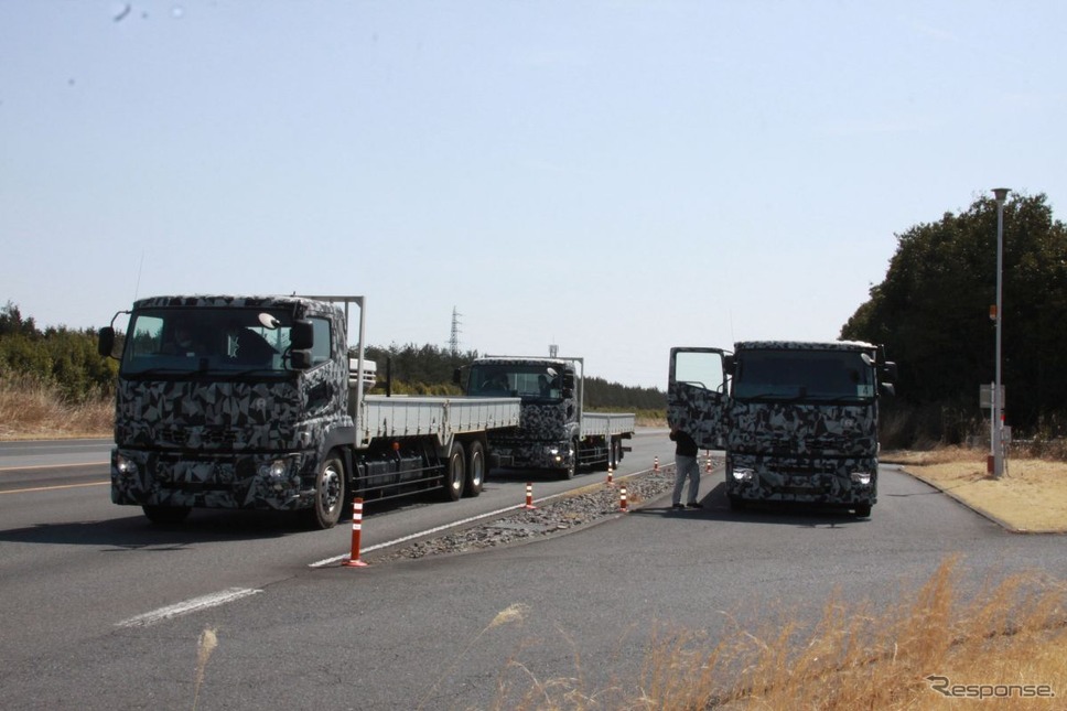 開発に実際に使用されている試作車