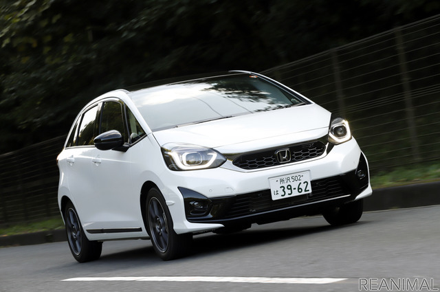Honda フィット e: HEV Modulo X