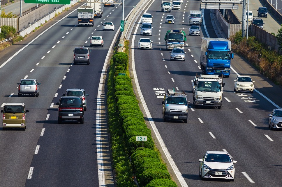 高速道路内のガソリンスタンドは高い